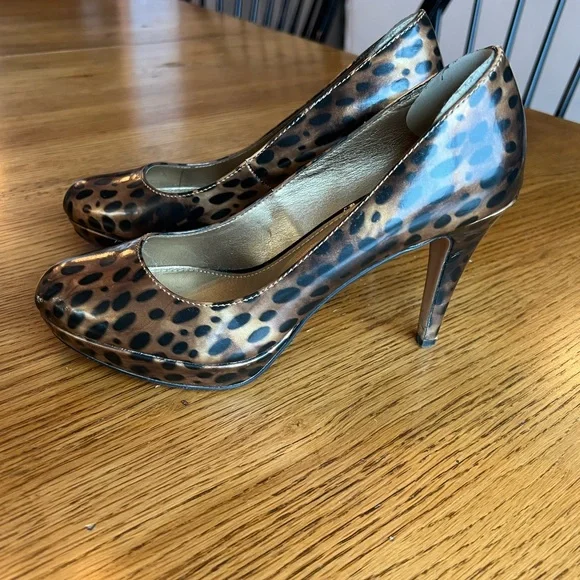 ⭐️ Circa Joan & David Luxe leopard print patent leather pumps size 6.5 - Picture 4 of 15